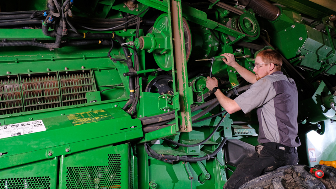 John Deere Tech